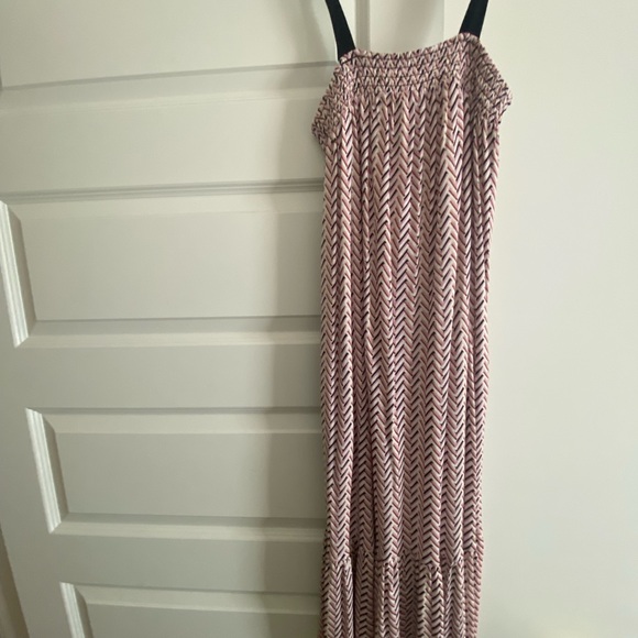 LOFT Pink and Black Chevron Dress with side pockets. Extremely comfy. - Picture 5 of 16